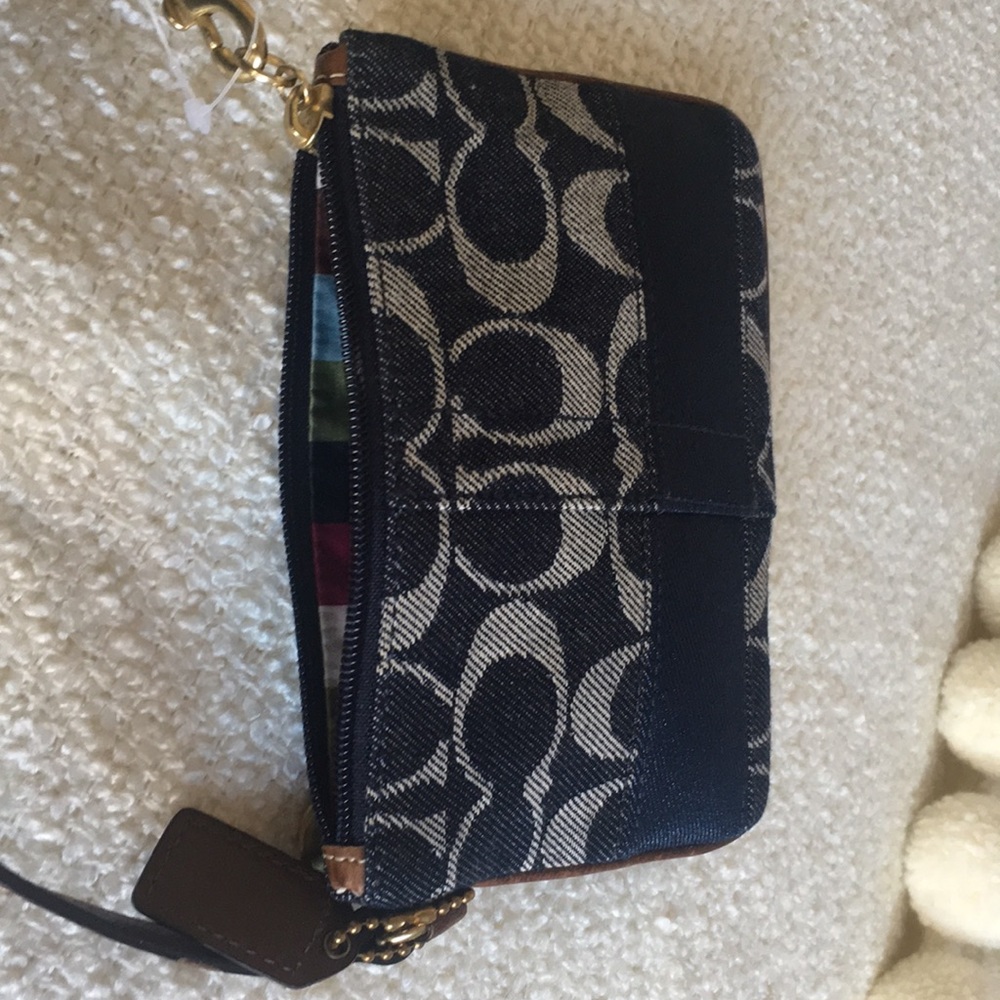 Coach Poppy jeans and leather small bag - Picture 7 of 7